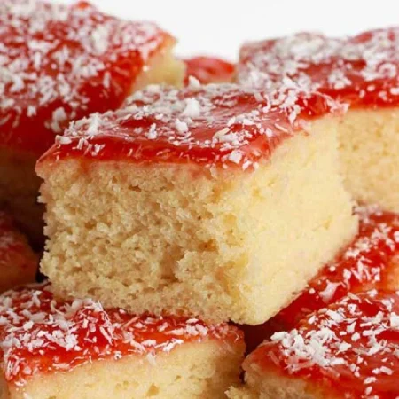 Jam&Coconut Madera Cake